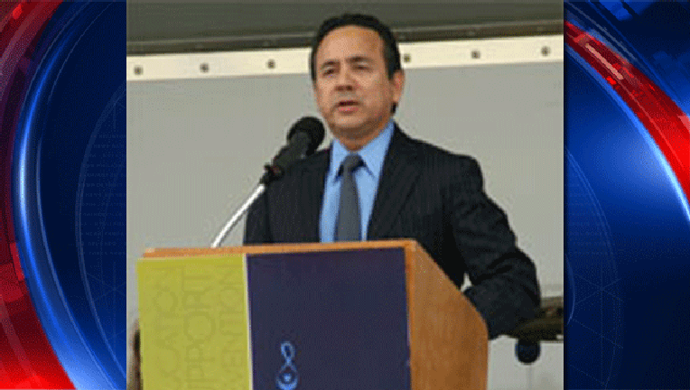 Carlos-Uresti_1495049571919.gif