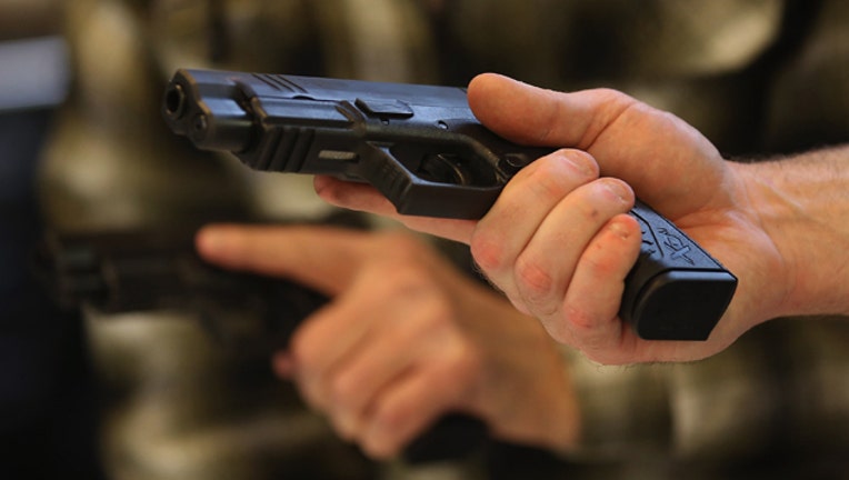 7e741ff9-GETTY_Pistol_1525361297217.jpg