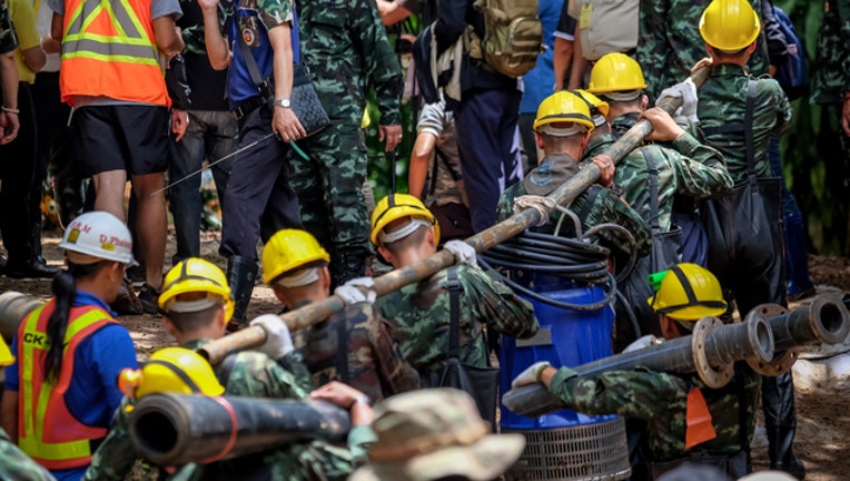 Military rescue Thailand (GETTY)-408200