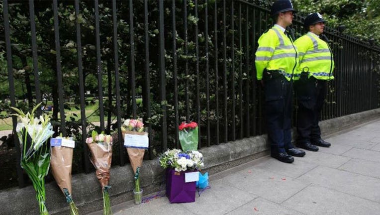 London-knife-stabbing_1470447250592.jpg