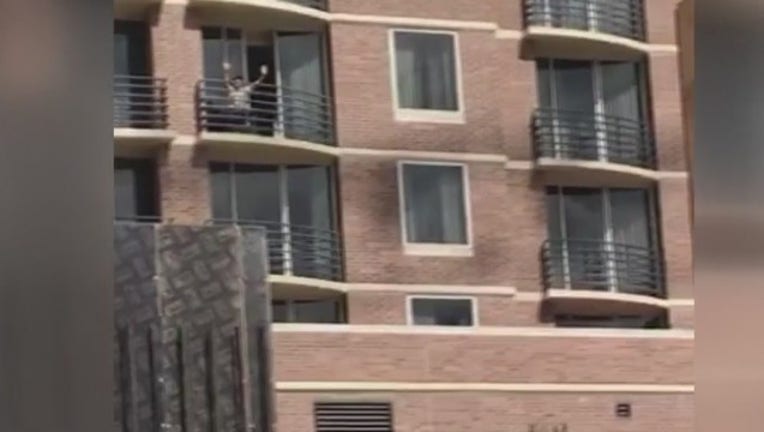 7d46b354-Man_arrested_at_DoubleTree_Hotel_0_20180226231859