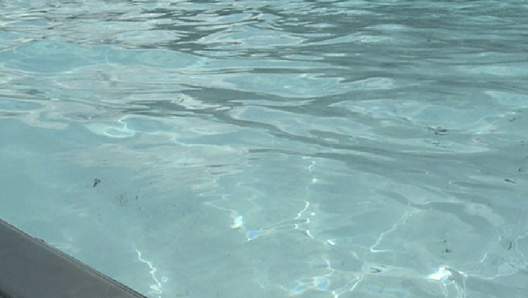 POOL-WATER_1467669311823-403440.gif