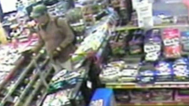 f48f93bd-San-Diego-suspect_1467835073917.jpg