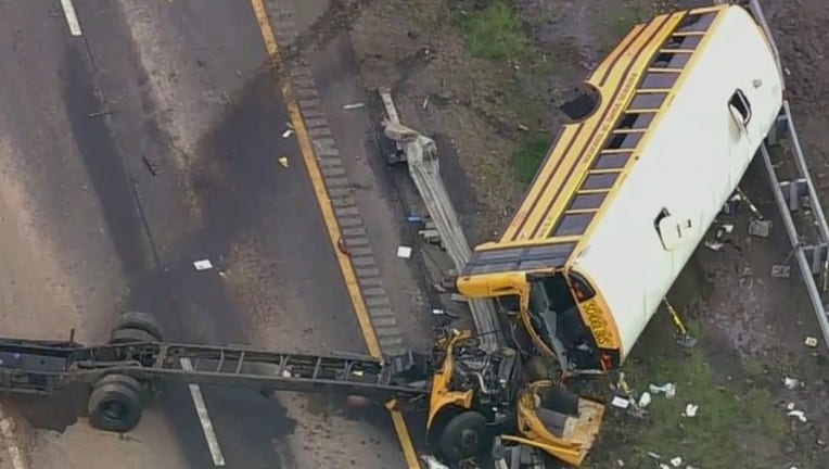 School_bus_crash_investigation_0_20180518211817-402970