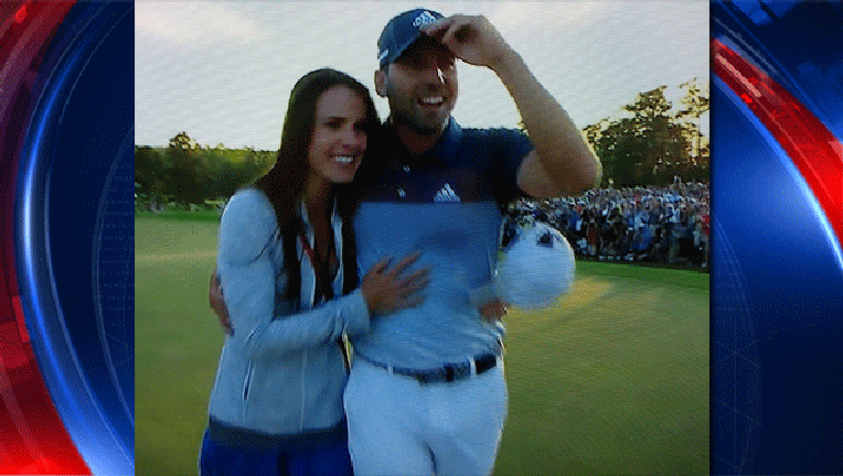 Sergio-Garcia-Angela-Akins_1491823916774.gif