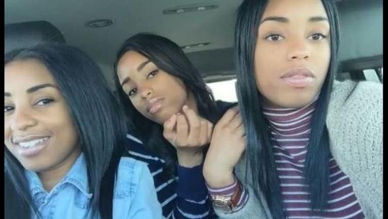Triplets_1454687333910-404959.JPG
