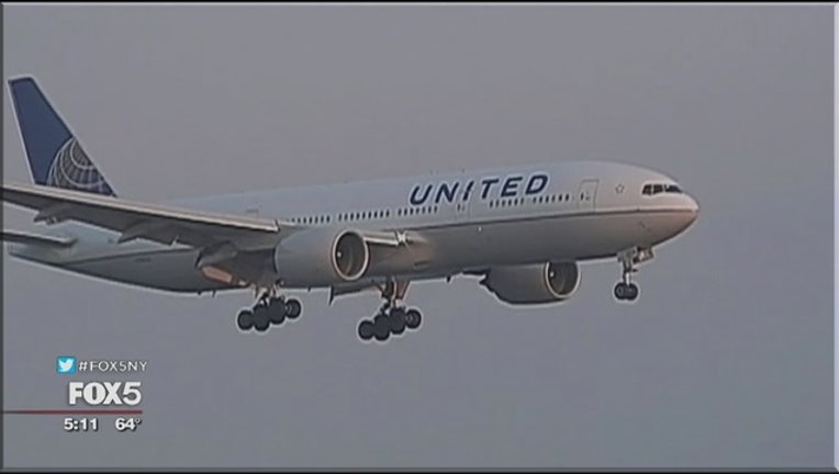 220e6f49-United_Airlines_debacle_0_20170413233509-402970