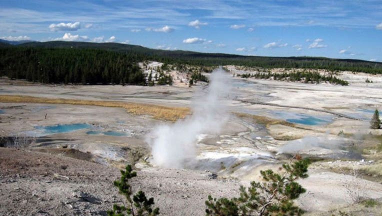 63a602e2-Yellowstone-hot-spring_1465412788859.jpg