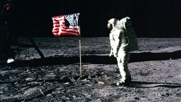 aldrin-flag_1441032520731.jpg