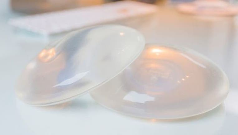 breast-implants_1492362674736-404023.jpg