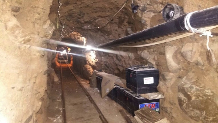 drug-tunnel_1445625309158-402970.jpg
