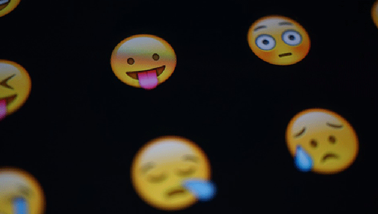 emoji_1456612052433.gif