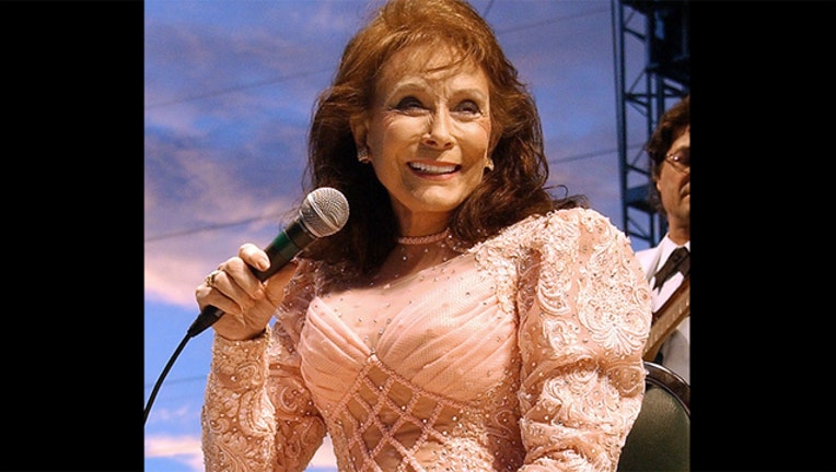 loretta lynn_1494028691987-401385.jpg