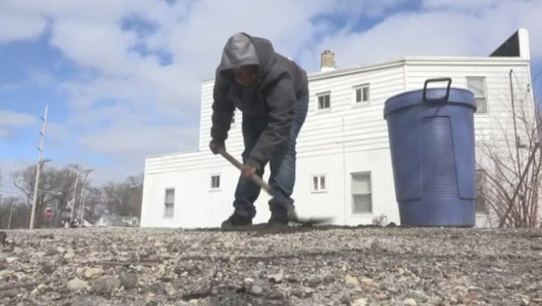wjbk-12-year-old fixes streets facebook-040119_1554239136325.jpg-65880.jpg