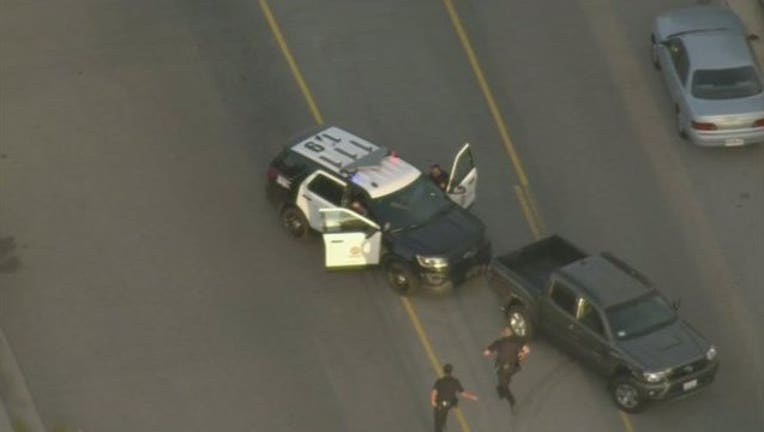 woman tries to steal cop car_1459132992847-407068.jpg