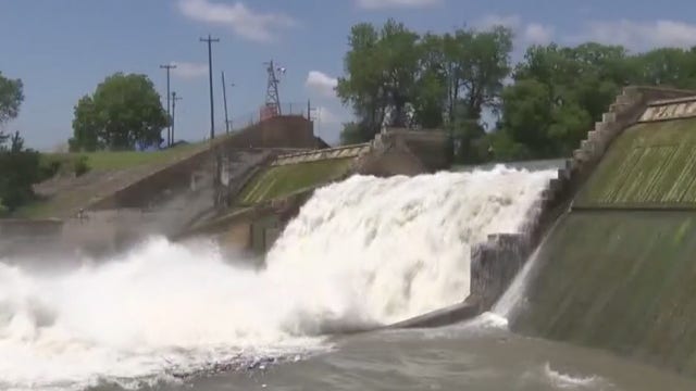 Compromised dams sparks draining of four Texas lakes