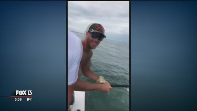 Final defendant in shark-dragging case takes plea deal
