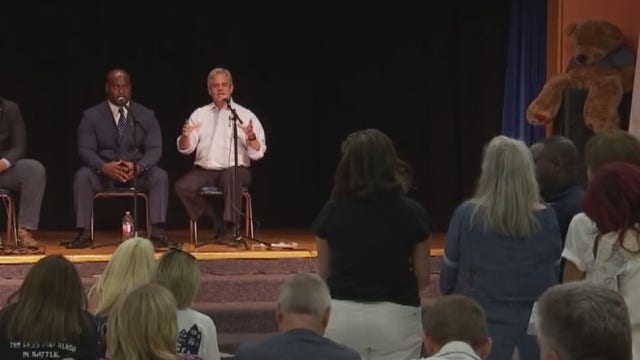 Forum discusses location of proposed shelter, prohibitions on camping