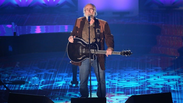 Robert Hunter, Grateful Dead's poetic lyricist, dead at 78