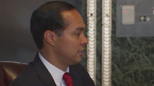 Julian Castro discusses key issues in roundtable discussion in San Antonio
