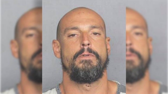Naked Florida bicyclist stole underwear from sex shop, cops allege