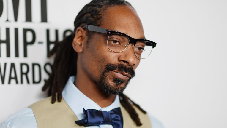 BEVERLY HILLS, CA - AUGUST 28: Recording artist Snoop Dogg attends the 2015 BMI R&B/Hip-Hop Awards at Saban Theatre on August 28, 2015 in Beverly Hills, California. (Photo by Frazer Harrison/Getty Images for BMI)