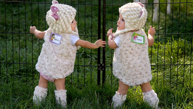 Twin birth rate in US hits lowest point in a decade