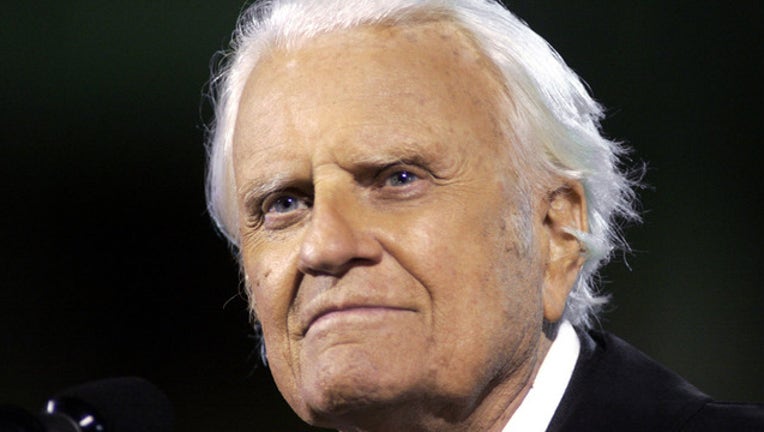 e48404fd-GETTY Billy Graham 2004-401720