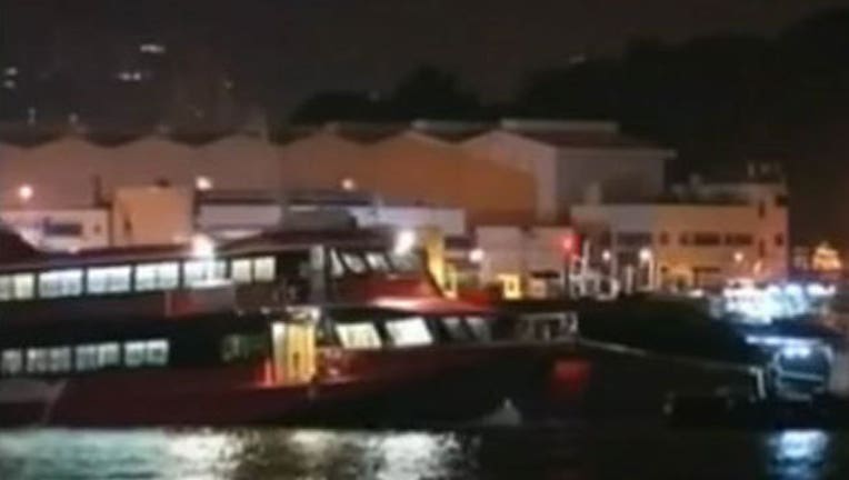 7b5d04a5-hongkongferrycrash_1445870172286.jpg