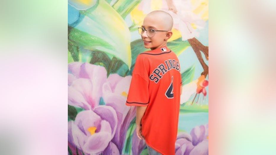 Avery-in-her-Astros-jersey.jpg