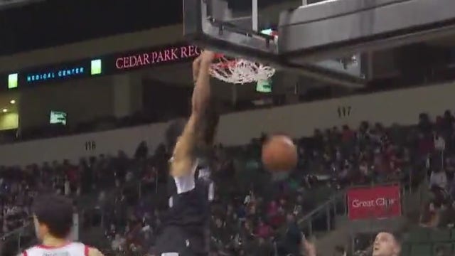 Austin Spurs take on Memphis Hustle