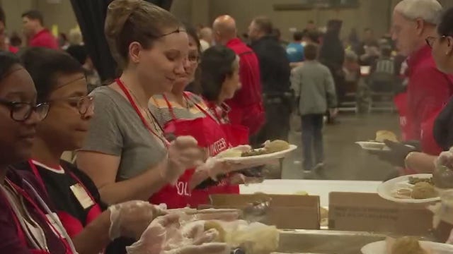 H-E-B serves thousands of free meals during Feast of Sharing
