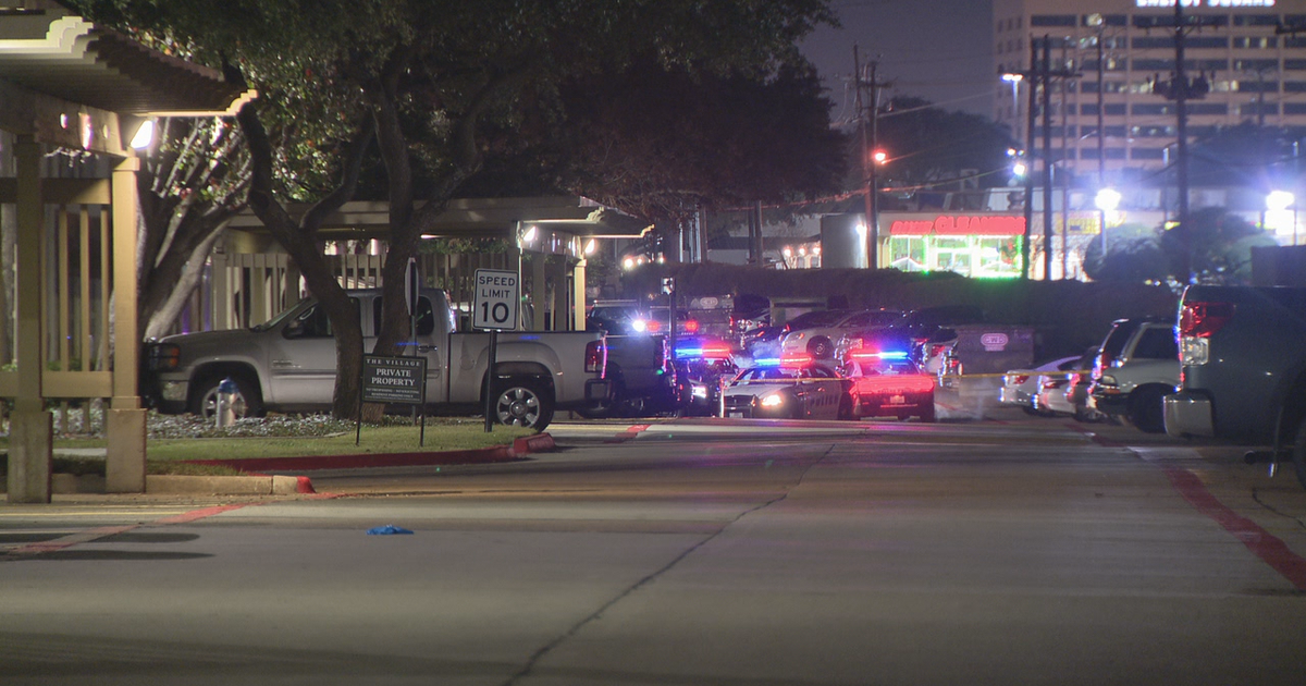 Police: Pizza delivery driver shoots 2 teens who tried to rob him in ...