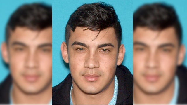 FBI seeking fugitive wanted on federal arrest warrant, offering $5K reward