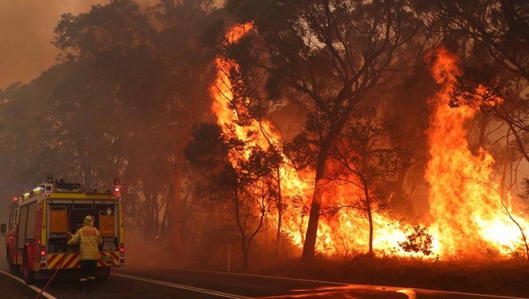 Gospers Mountain Fire At Emergency Level As Heatwave Continues