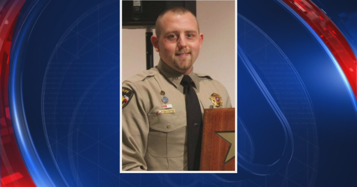 Texas deputy fatally shot during traffic stop, suspect charged with ...