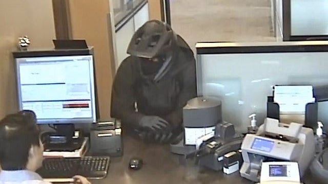 APD searching for suspect in first bank robbery of 2020