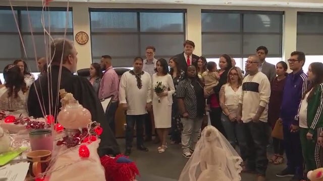 Husband and wife judges provide free wedding ceremonies on Valentine’s Day