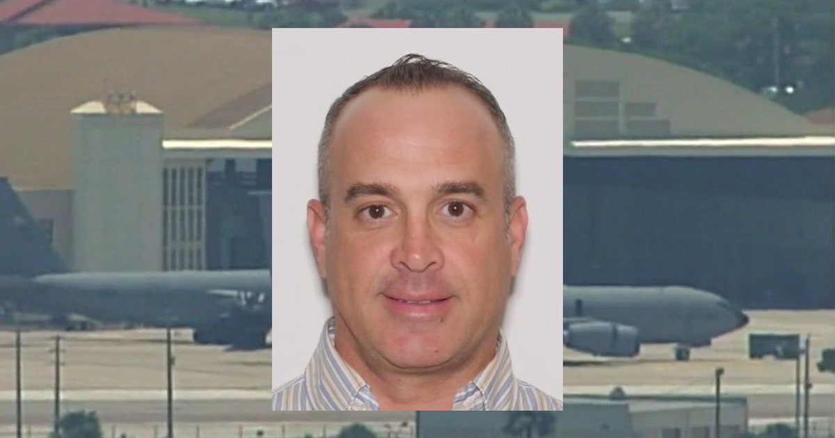 Inmate David Riley Former Air Force major takes plea deal after email