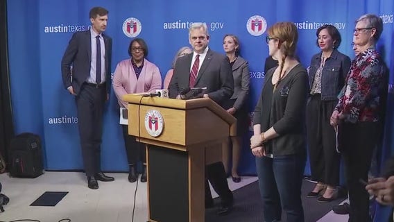 Travis County bans gatherings of 10 people or more