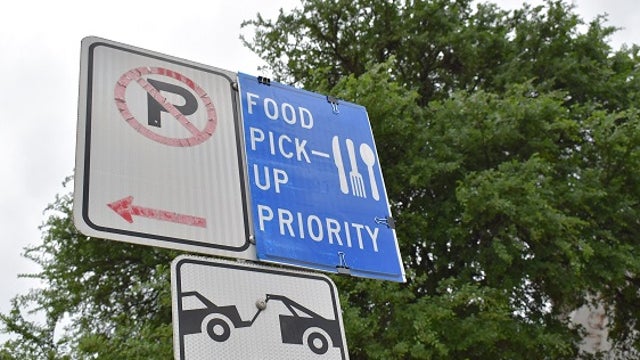 Austin looks to improve curbside food access, installs new "Food Pick-Up Priority" zones