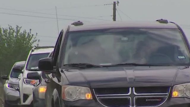 Cheering up students, Creedmoor Elementary School teachers put on surprise parade