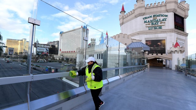 Nevada to close casinos, businesses and ban dining out