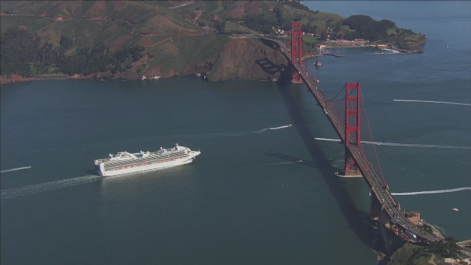 GRAND-PRINCESS-OCEAN-SIDE-GGB.jpg