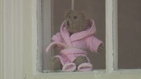 Austin neighbors participating in bear 'hunt' to keep families smiling