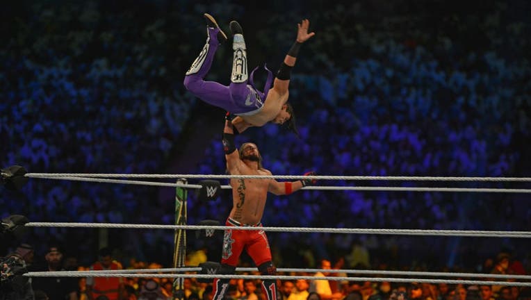 TOPSHOT-DOUNIAMAG-WRESTLING-SAUDI-CROWN JEWEL