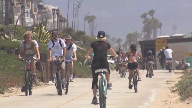LA beach parking lots reopen in time for holiday