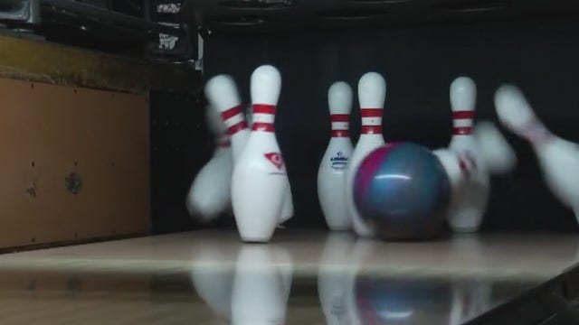 Bowlers return to the lanes as more of Texas reopens
