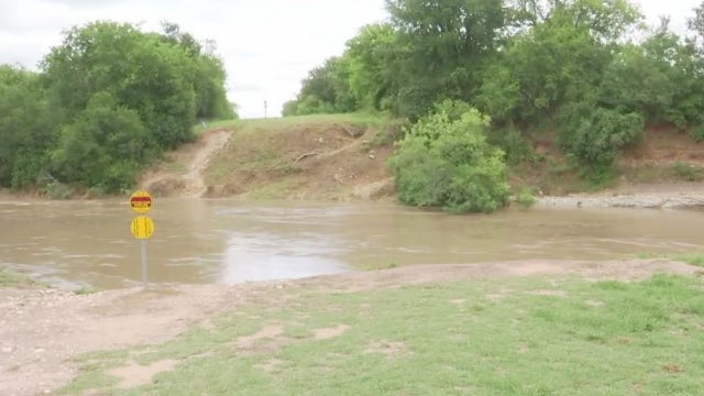 Rain headed towards Hill Country as meteorologists monitor flood risk