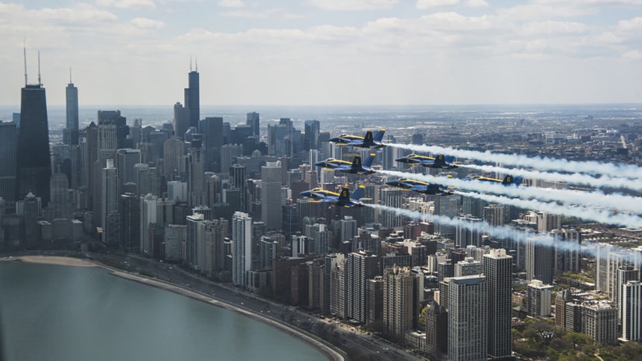 Thunderbirds-America-Strong-Flyover3.jpg